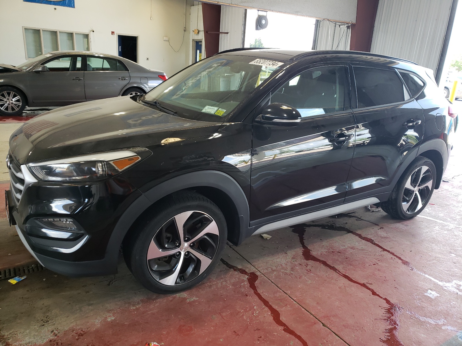 2018 Hyundai Tucson Value vin: KM8J3CA2XJU758236