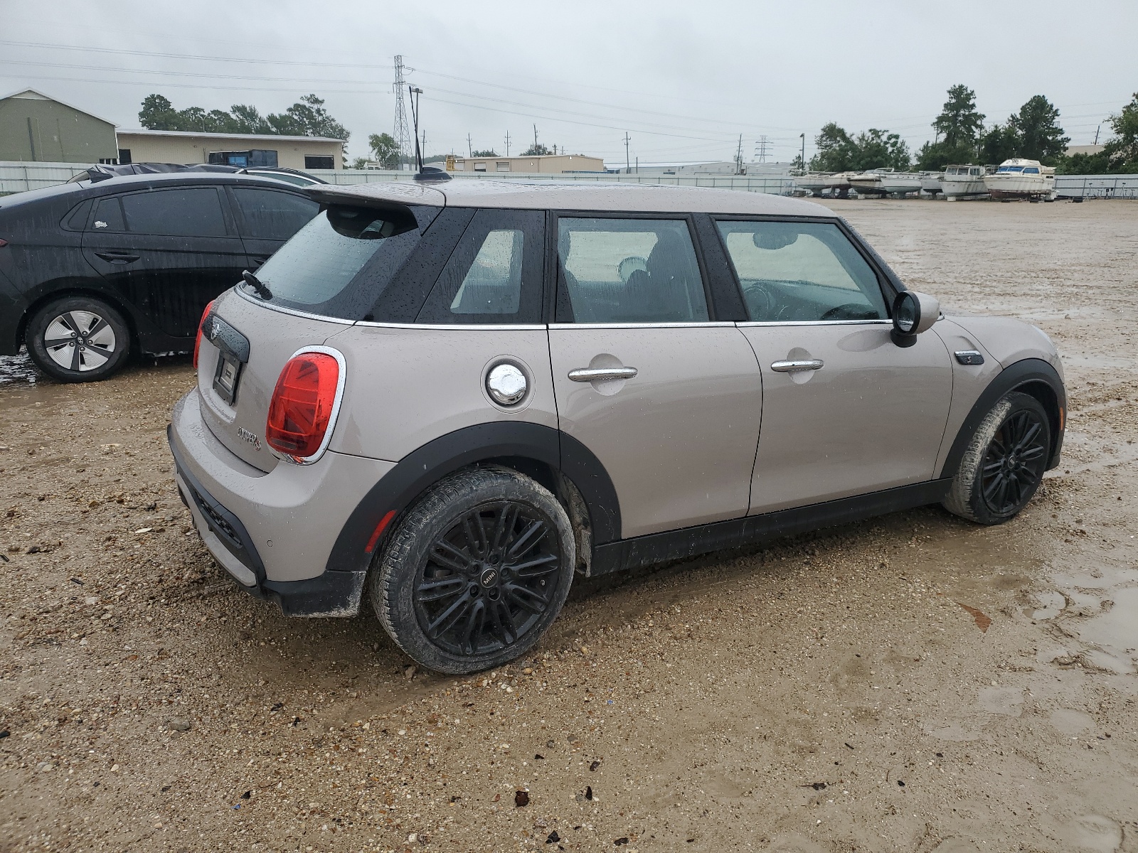 2024 Mini Cooper S vin: WMW53DK08R2V04053