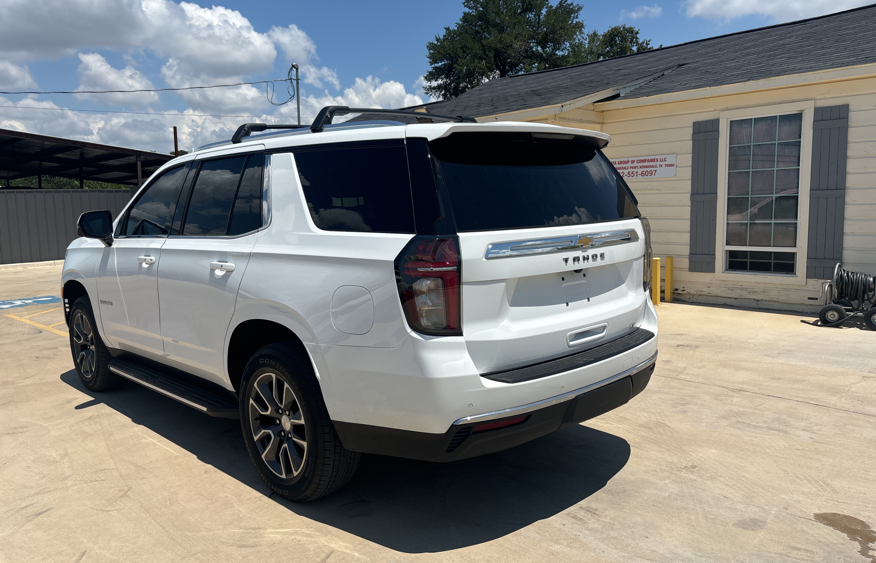 2021 Chevrolet Tahoe C1500 Lt vin: 1GNSCNKD7MR124465