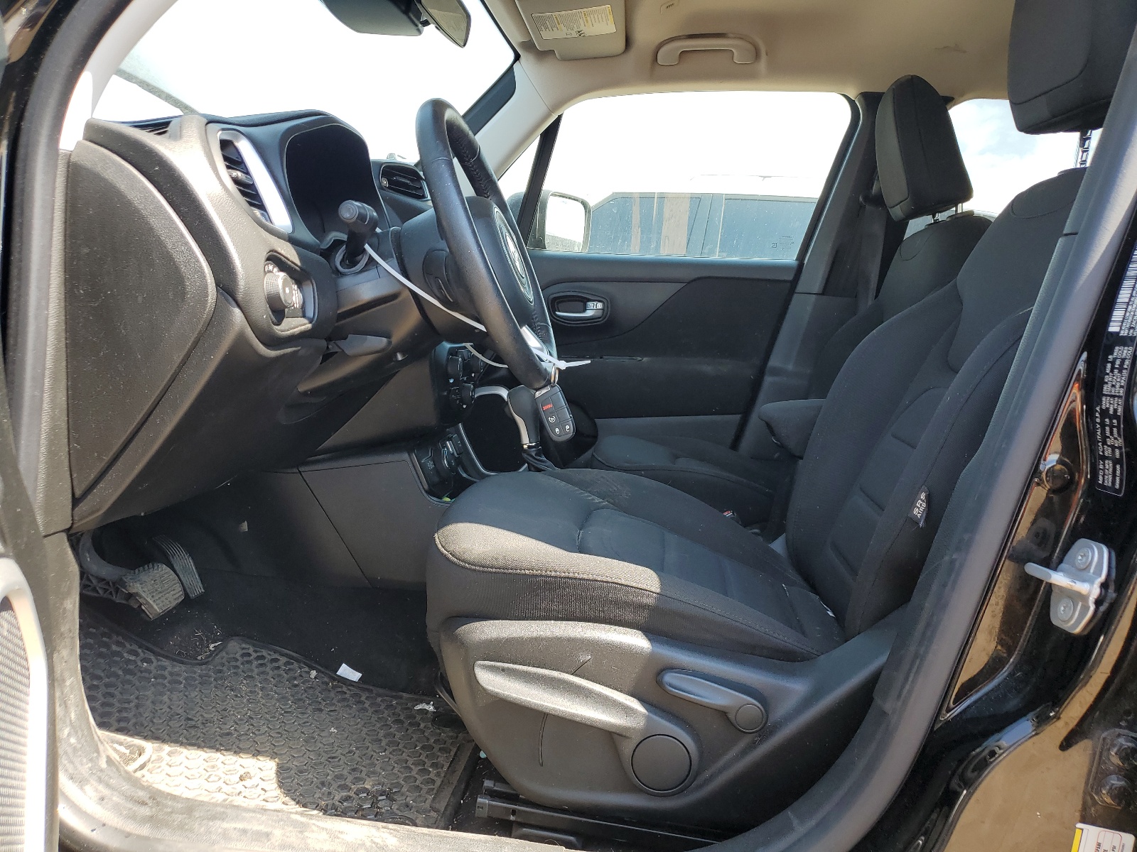 ZACNJBBB9KPK63062 2019 Jeep Renegade Latitude