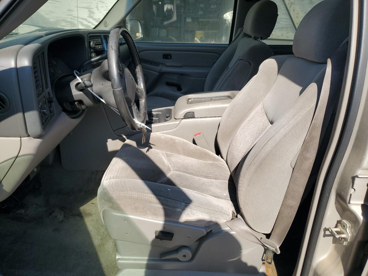 2004 Chevrolet Tahoe C1500 VIN: 1GNEC13T74R209172 Lot: 61575544