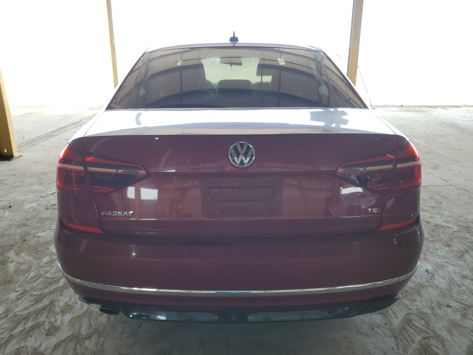 1VWAA7A34JC036046 2018 Volkswagen Passat S