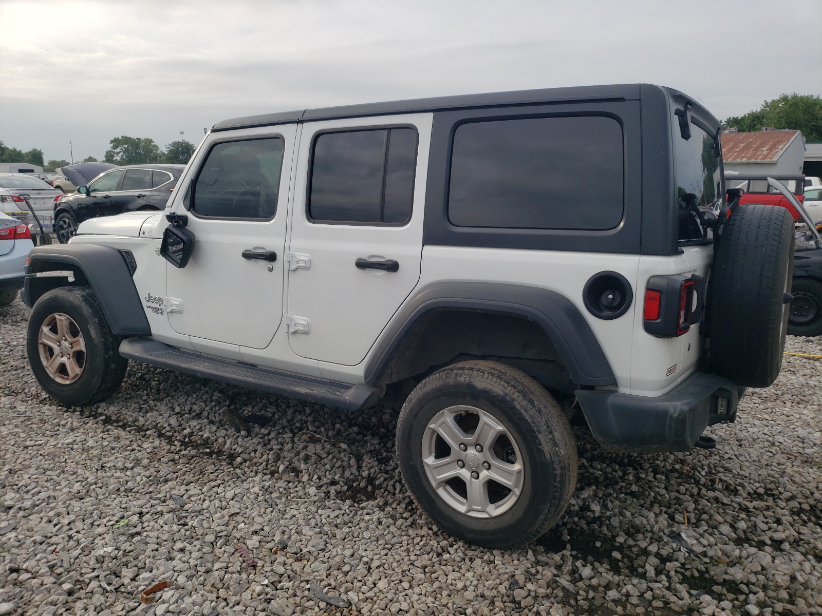 2018 Jeep Wrangler Unlimited Sport vin: 1C4HJXDG2JW319026