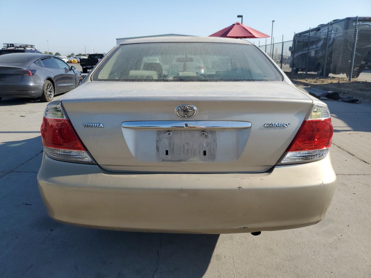 2005 Toyota Camry Le VIN: JTDBE32K353031274 Lot: 63672814