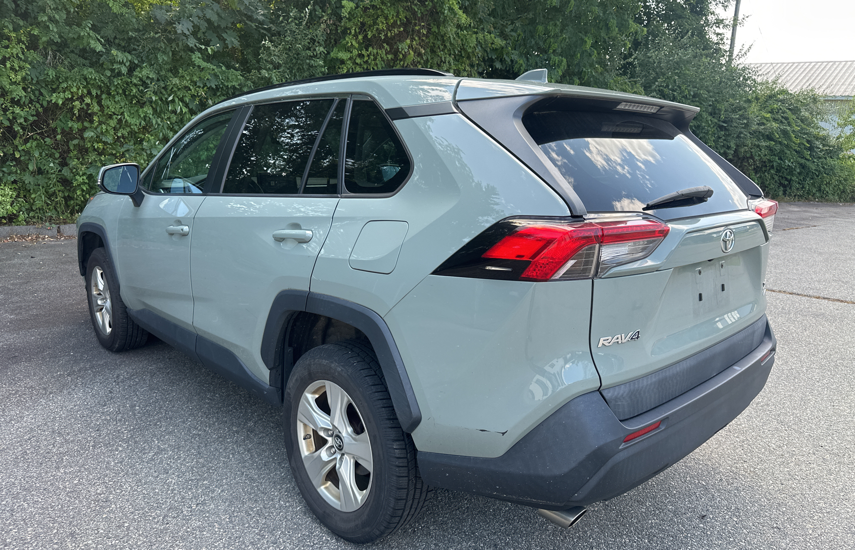 2019 Toyota Rav4 Xle vin: 2T3P1RFV8KW034768