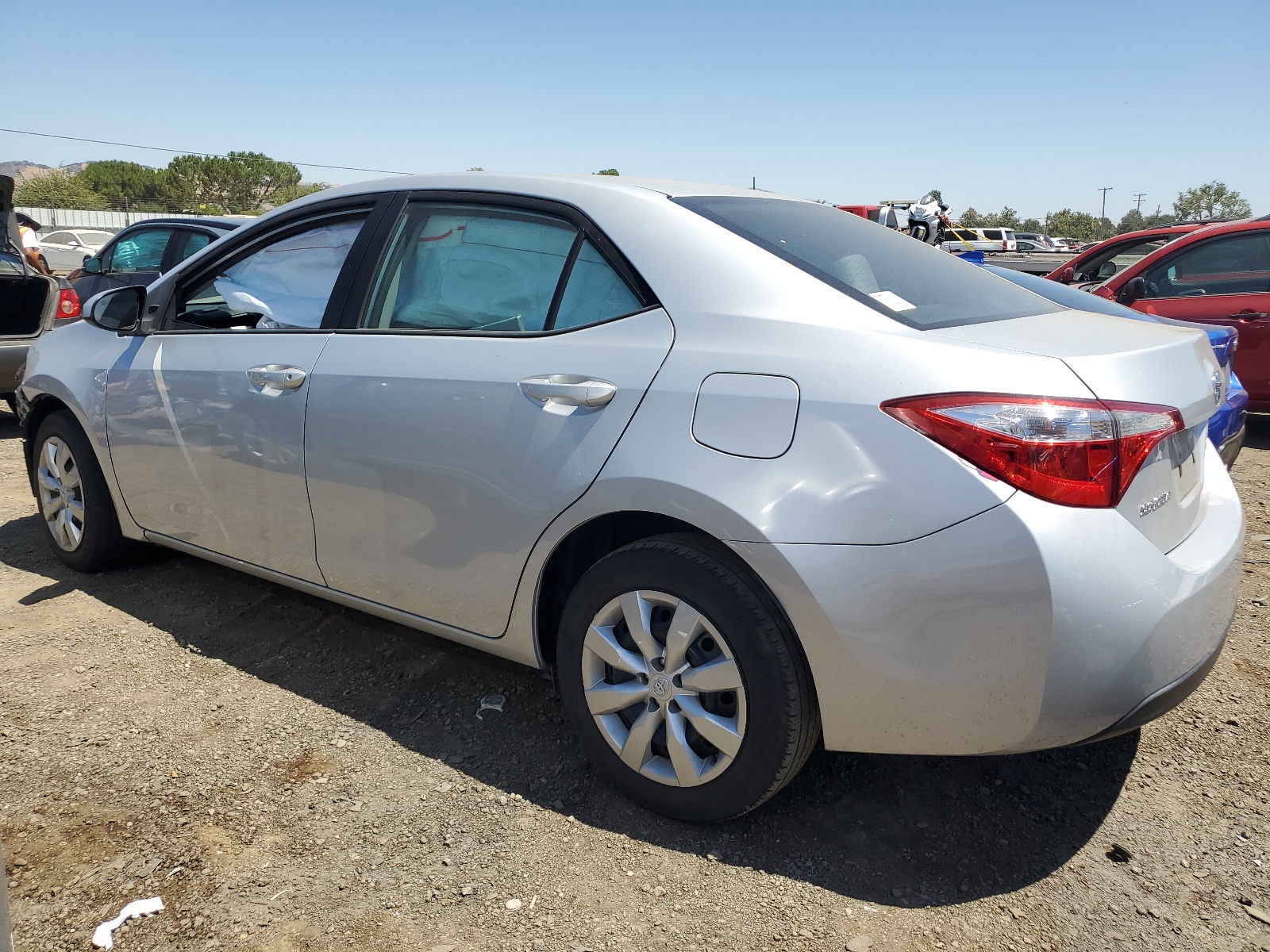 2015 Toyota Corolla L vin: 5YFBURHE2FP186060