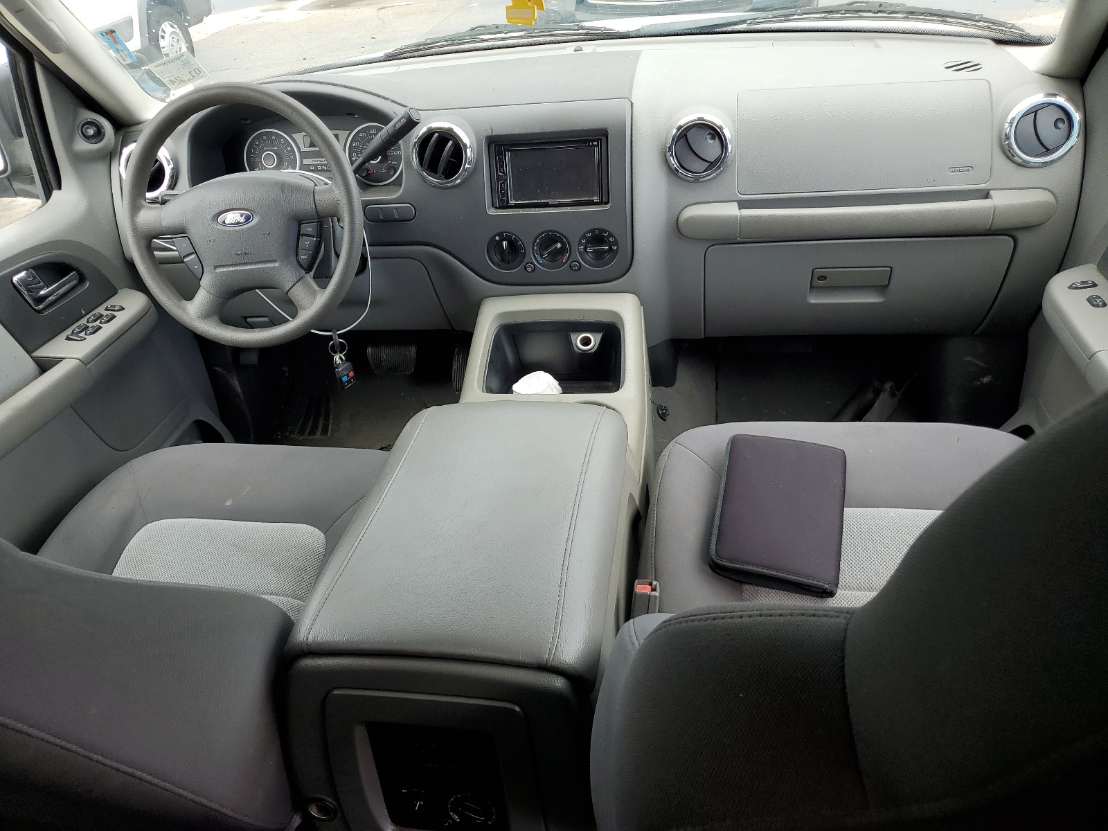 1FMPU155X5LA17967 2005 Ford Expedition Xlt