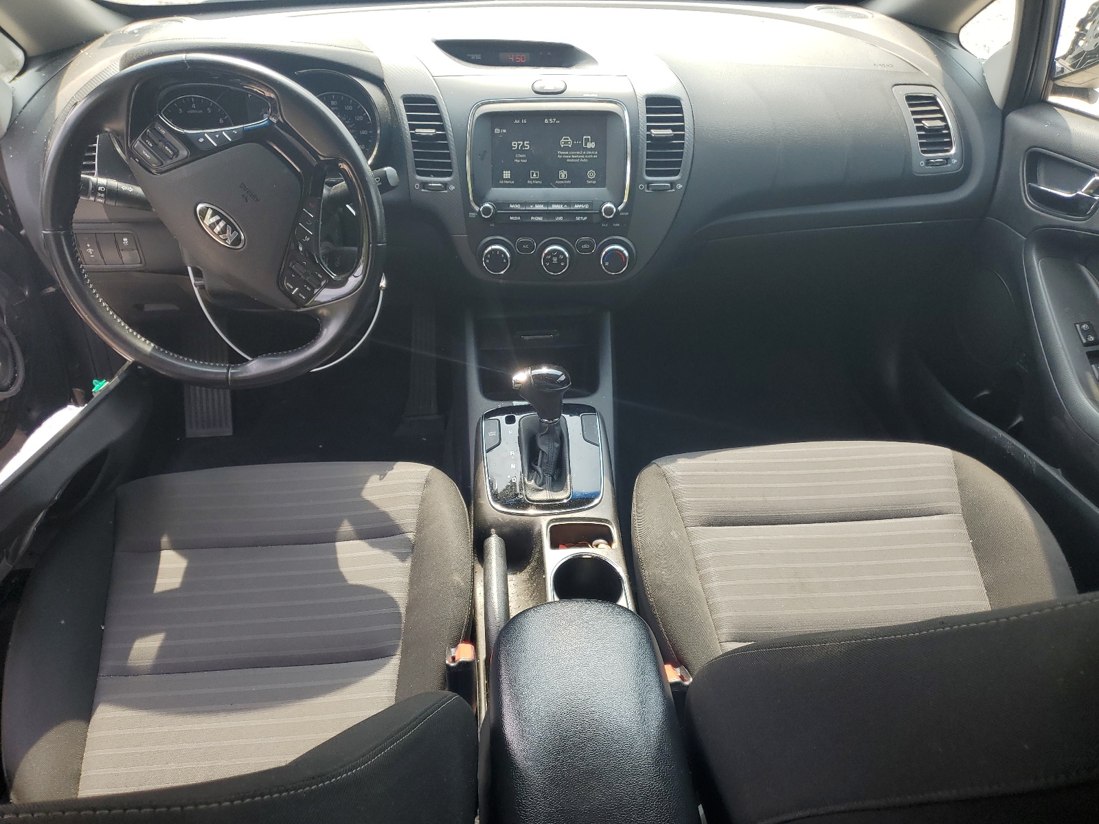 3KPFL4A7XHE010266 2017 Kia Forte Lx