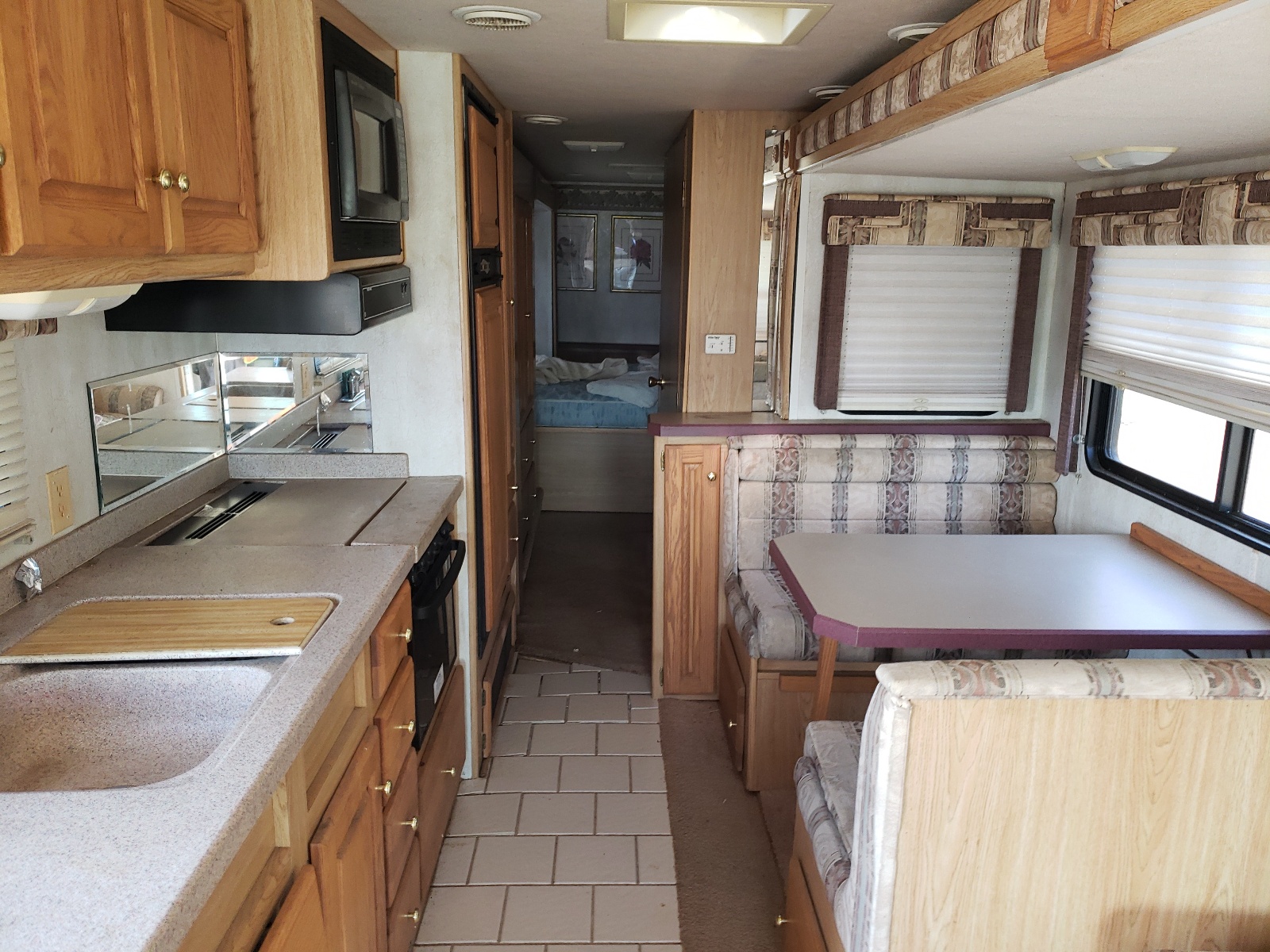 1FCNF53S4Y0A01291 2000 Ford F550 Super Duty Stripped Chassis