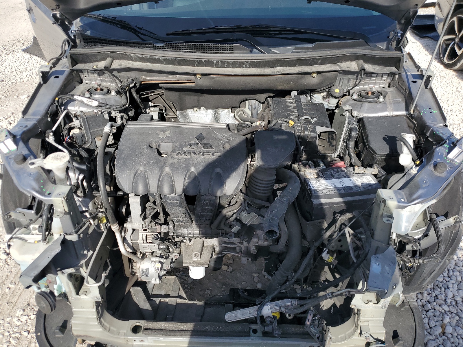 JA4AD3A34KZ018786 2019 Mitsubishi Outlander Se