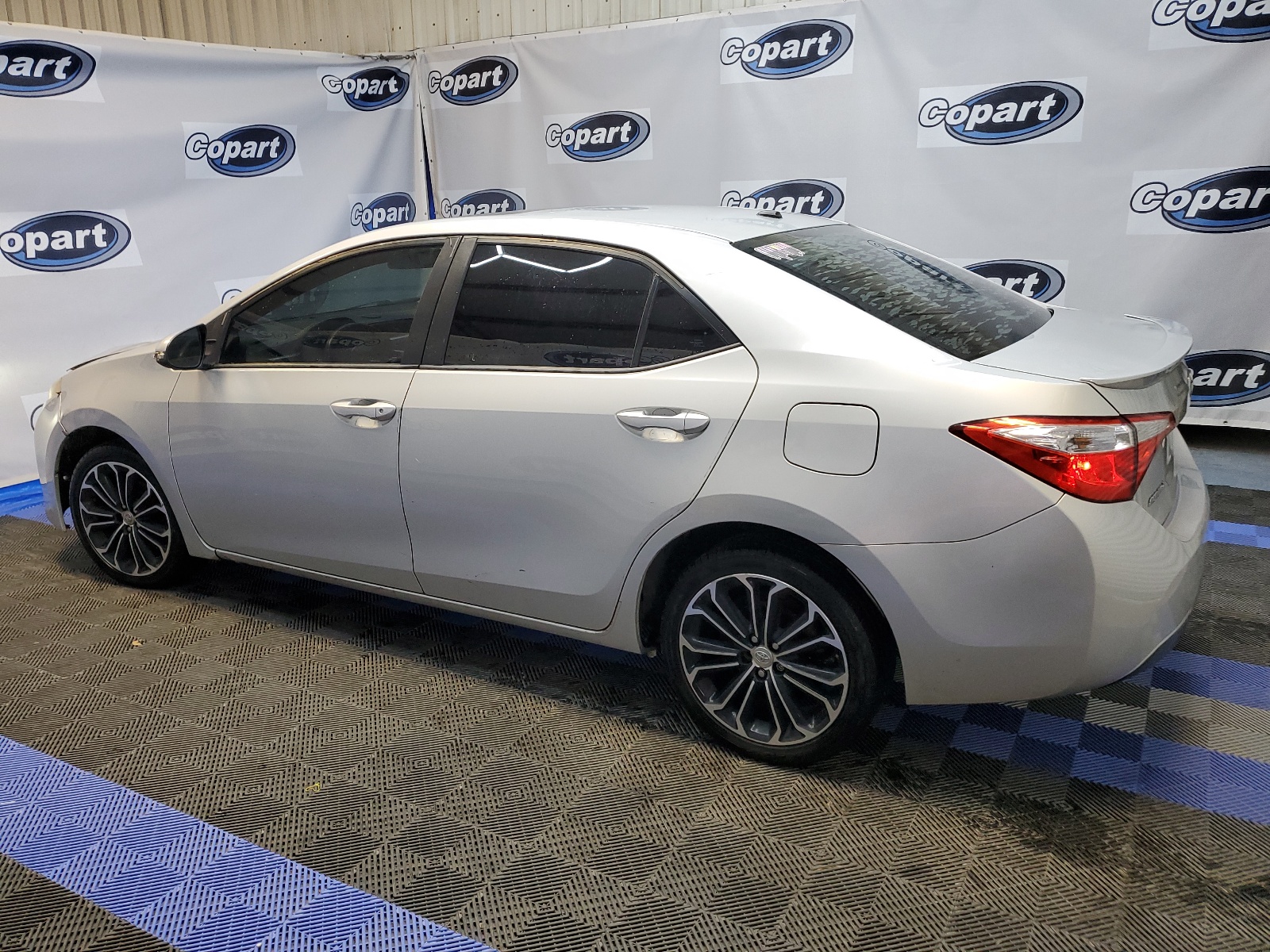 2015 Toyota Corolla L vin: 2T1BURHE3FC415930