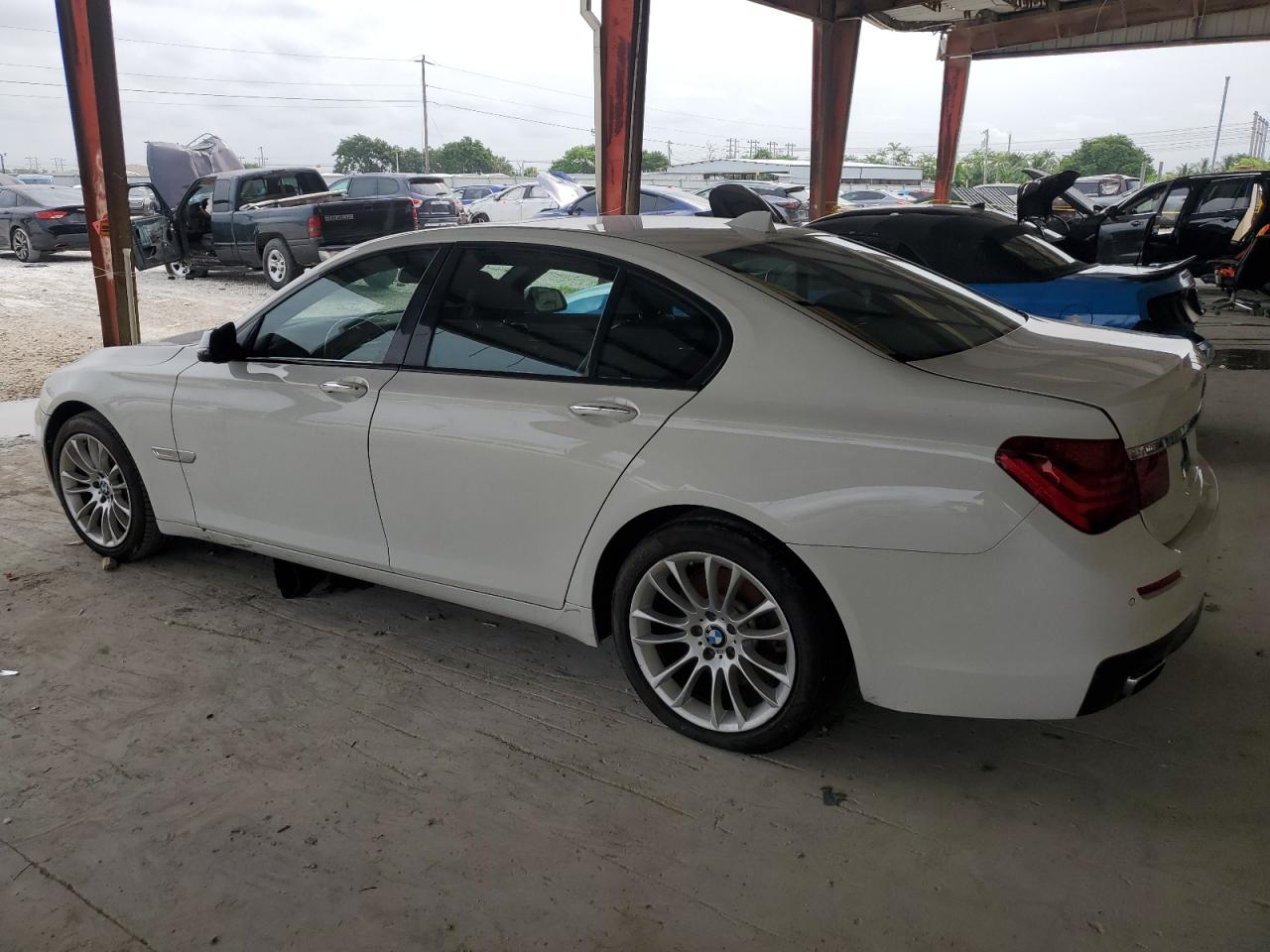 VIN WBAYA6C5XDD143639 2013 BMW 7 SERIES no.2