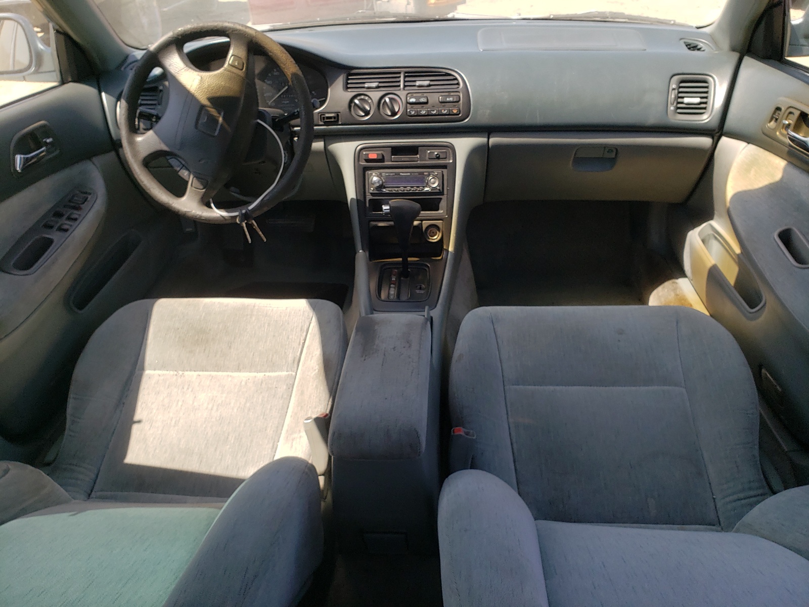 1HGCD5631SA125460 1995 Honda Accord Lx