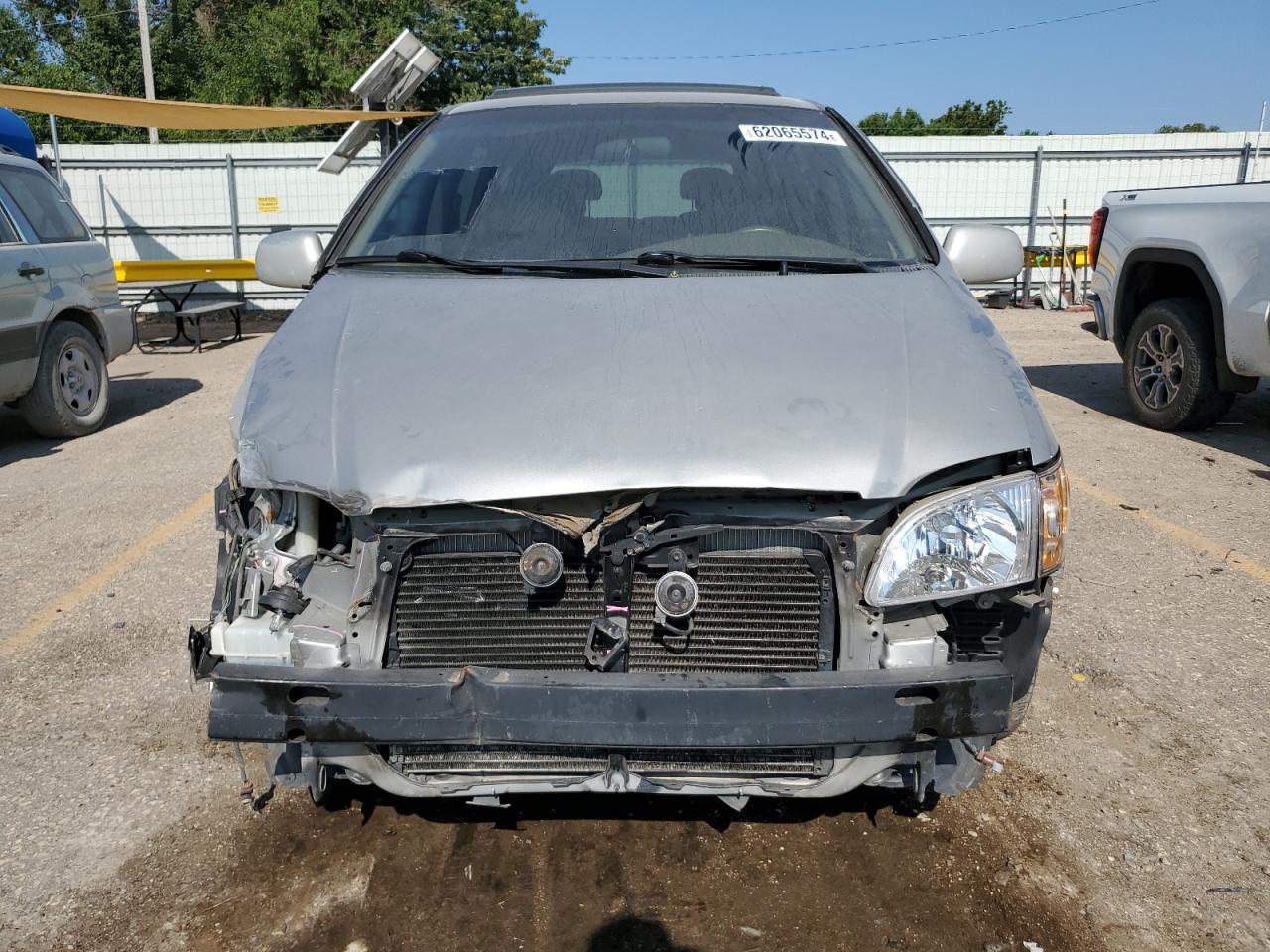 2001 Toyota Sienna Le VIN: 4T3ZF13C21U323190 Lot: 62065574