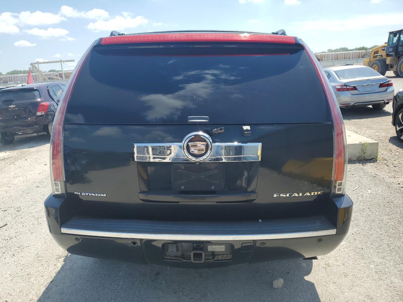 2008 Cadillac Escalade Luxury VIN: 1GYFK43838R263906 Lot: 63559894