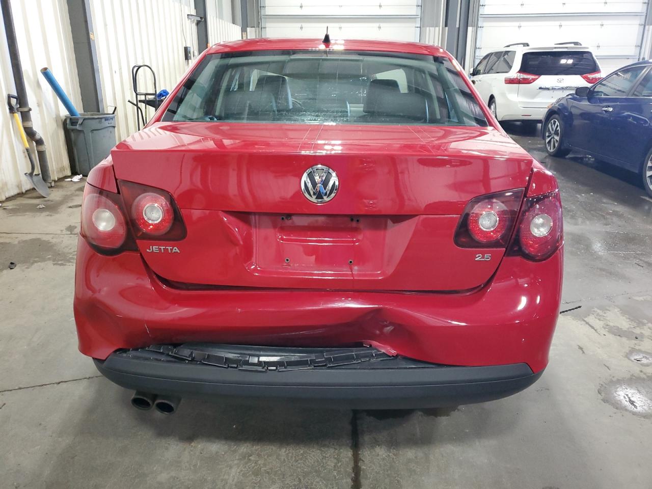2010 Volkswagen Jetta - Image 6