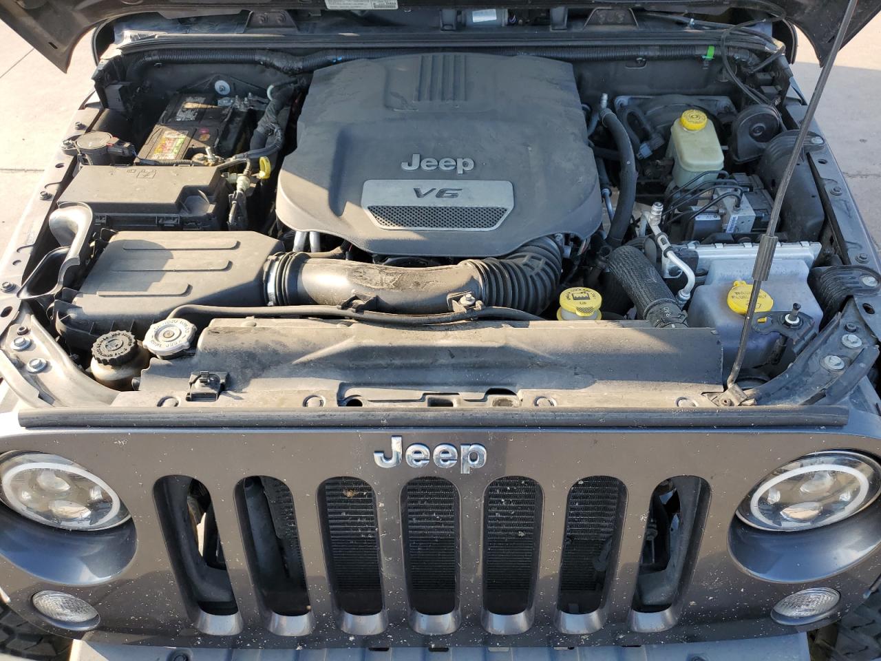 2014 Jeep Wrangler Unlimited Rubicon VIN: 1C4BJWFG2EL180052 Lot: 63534144