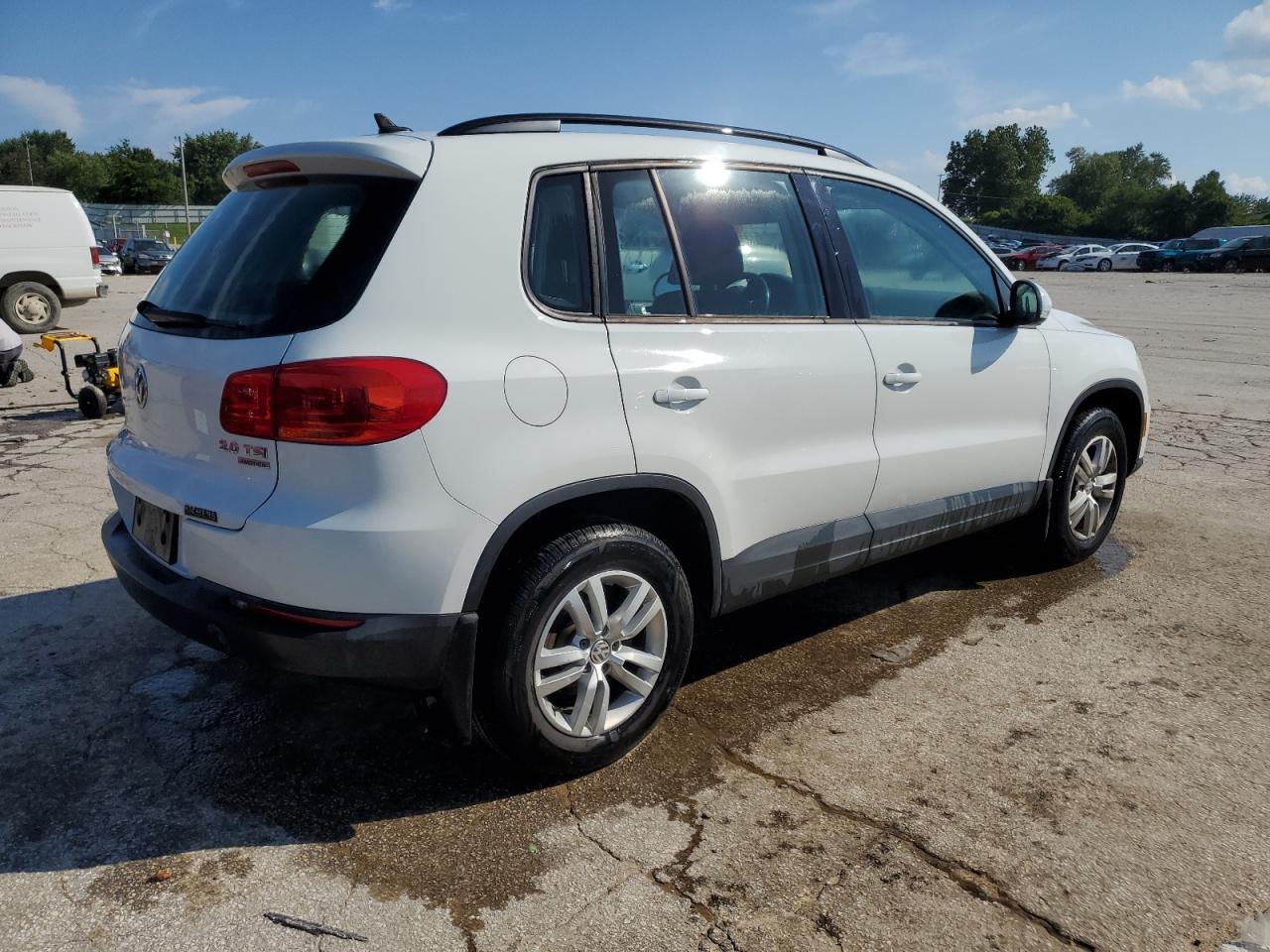 WVGBV7AX9FW588027 2015 Volkswagen Tiguan S