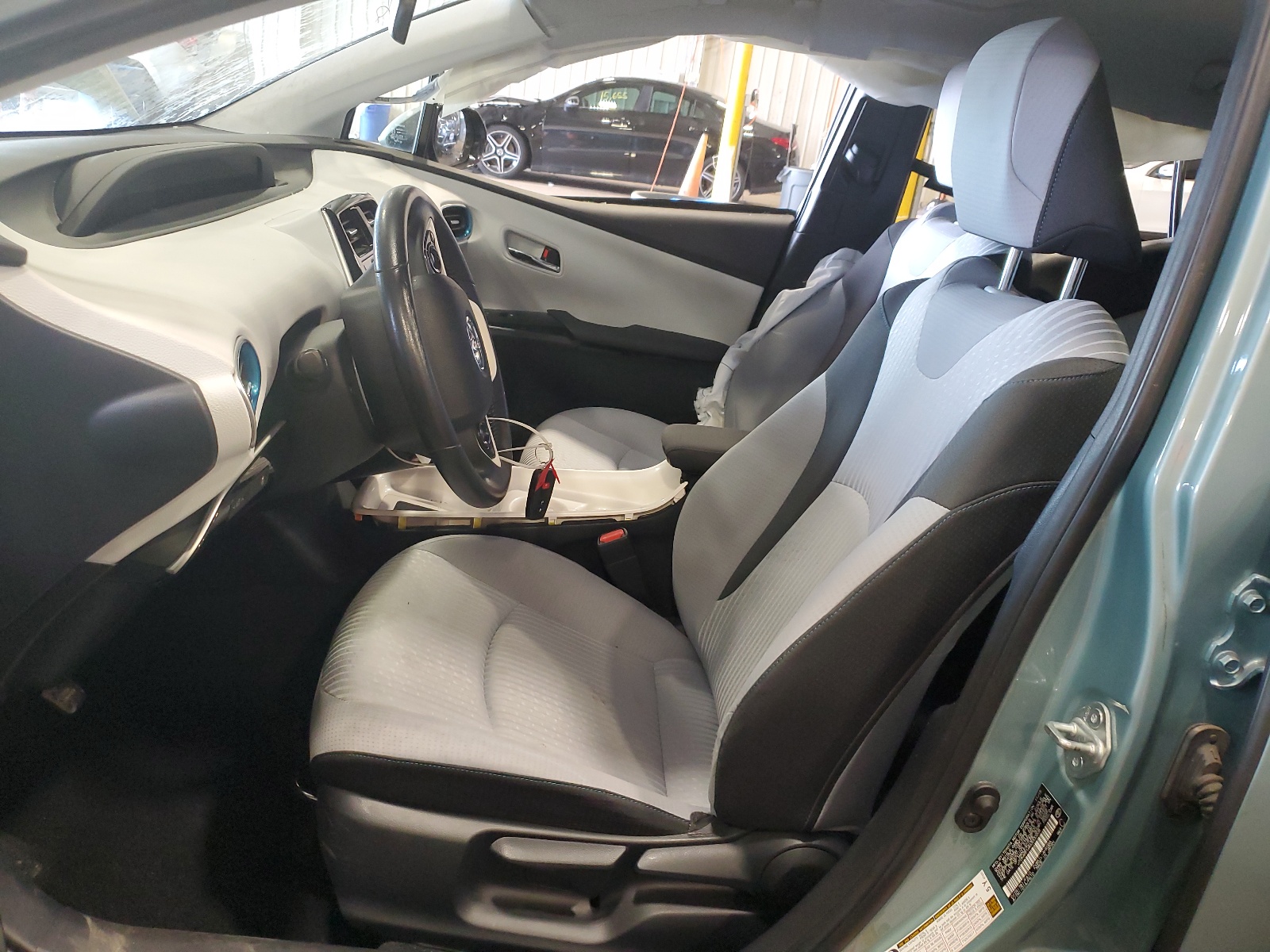 JTDKARFU4G3000208 2016 Toyota Prius