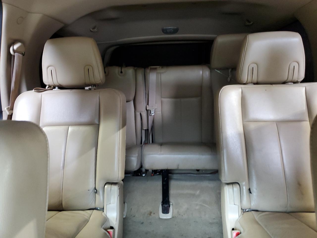 2011 Ford Expedition Xlt VIN: 1FMJU1H53BEF18328 Lot: 64083094