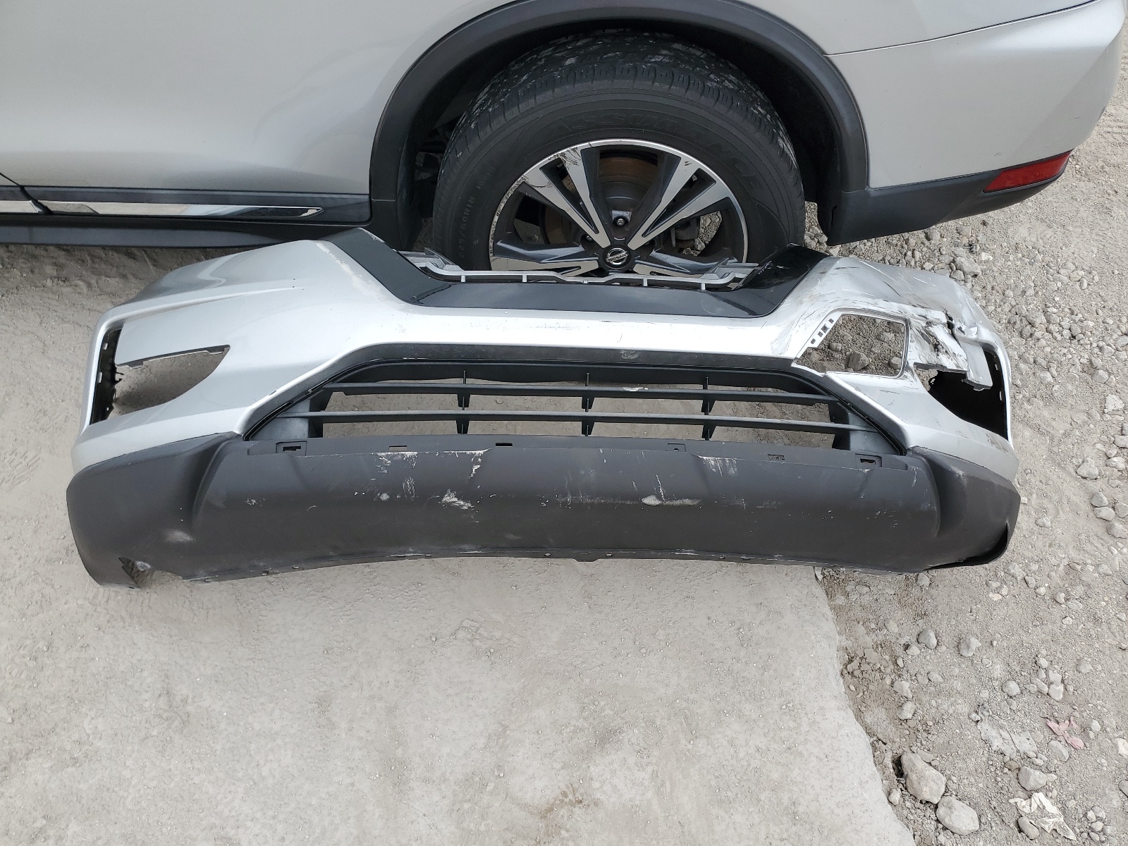 5N1AT2MT3JC799585 2018 Nissan Rogue S