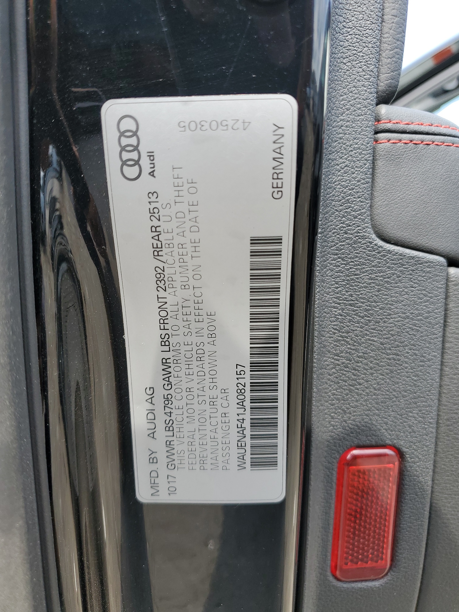 WAUENAF41JA082157 2018 Audi A4 Premium Plus