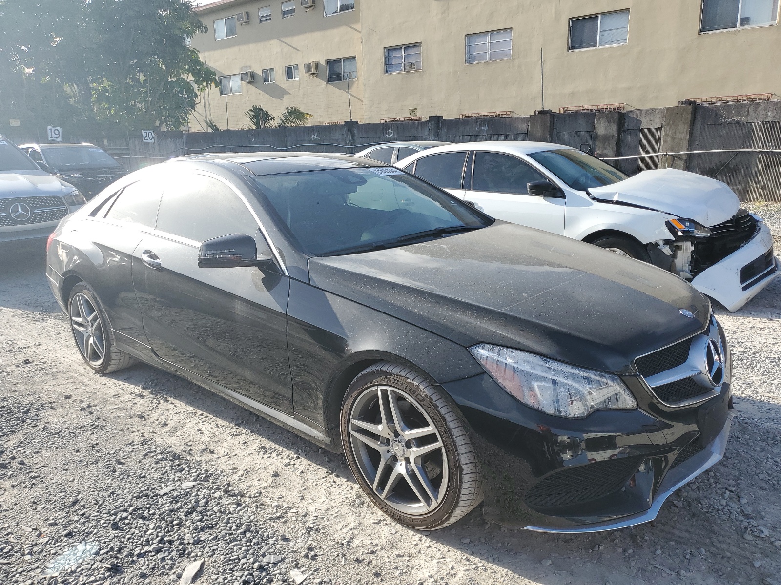 2016 Mercedes-Benz E 400 4Matic vin: WDDKJ6HB0GF327834