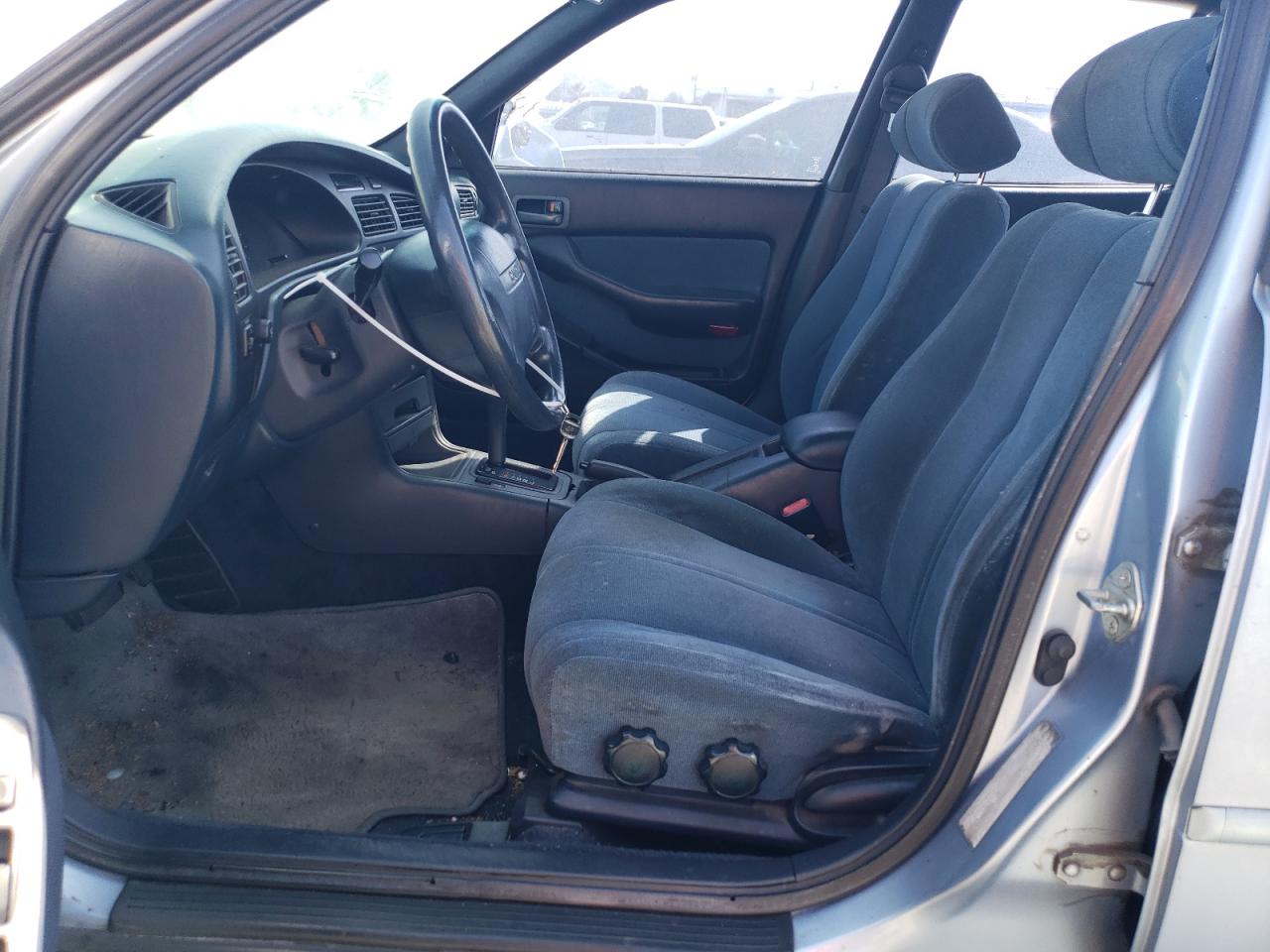 1992 Toyota Camry Le VIN: 4T1SK12E1NU146243 Lot: 64125124