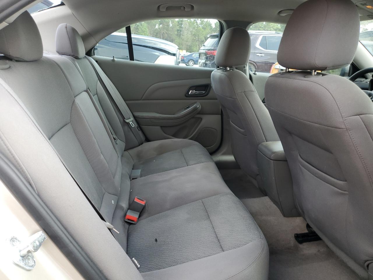 2015 Chevrolet Malibu - Image 10