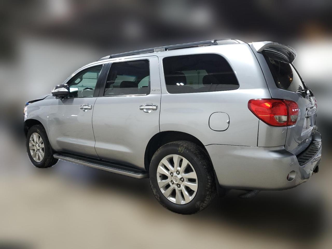 2011 Toyota Sequoia Platinum VIN: 5TDDW5G1XBS045619 Lot: 64352544