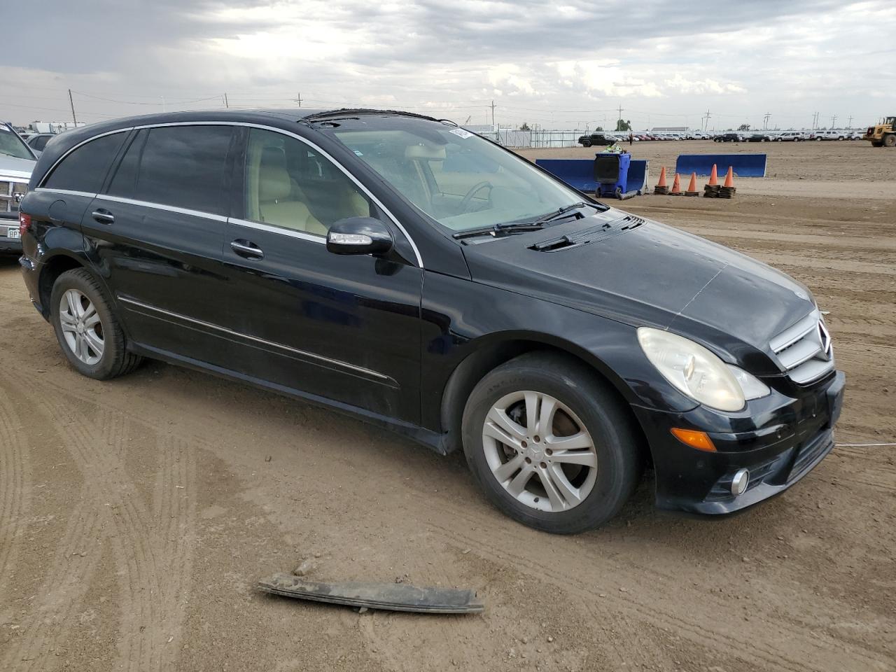 2008 Mercedes-Benz R 350 VIN: 4JGCB65E48A081519 Lot: 64192844