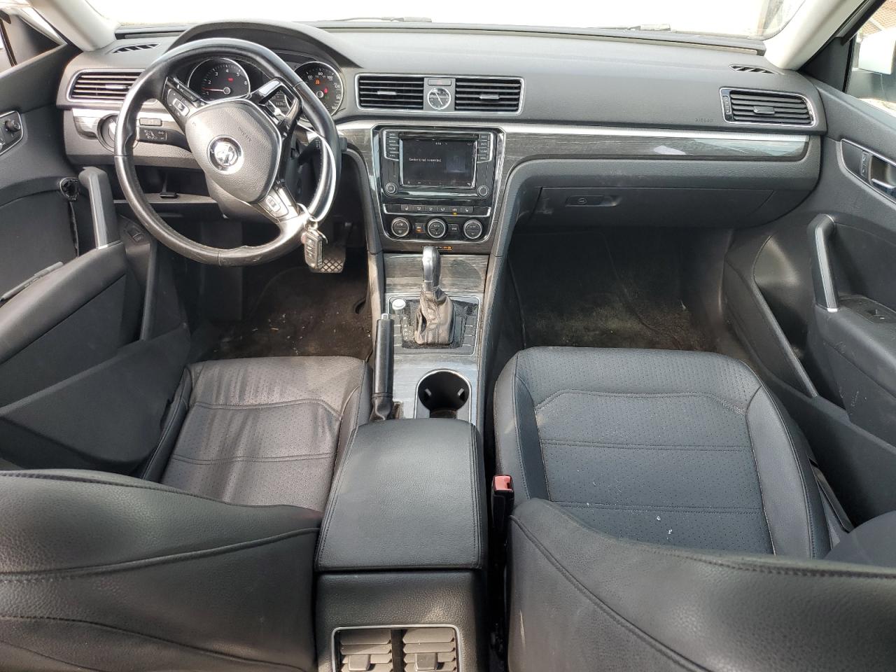 2017 Volkswagen Passat Se VIN: 1VWBT7A31HC025482 Lot: 62675674