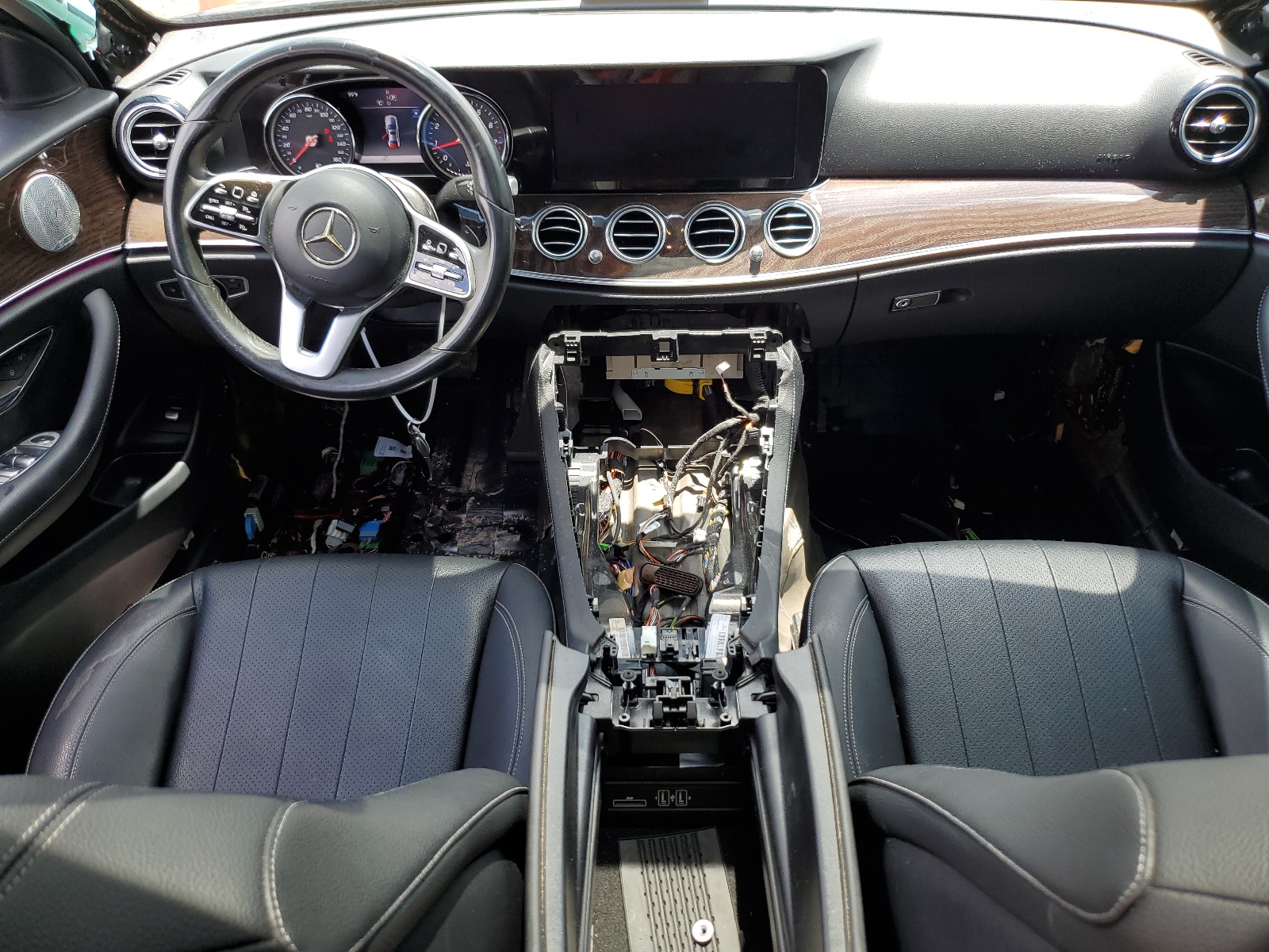 WDDZF4JB2KA558190 2019 Mercedes-Benz E 300