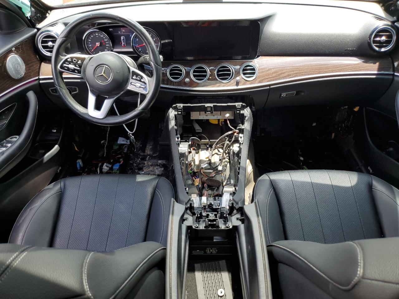 2019 Mercedes-Benz E 300 VIN: WDDZF4JB2KA558190 Lot: 63543714