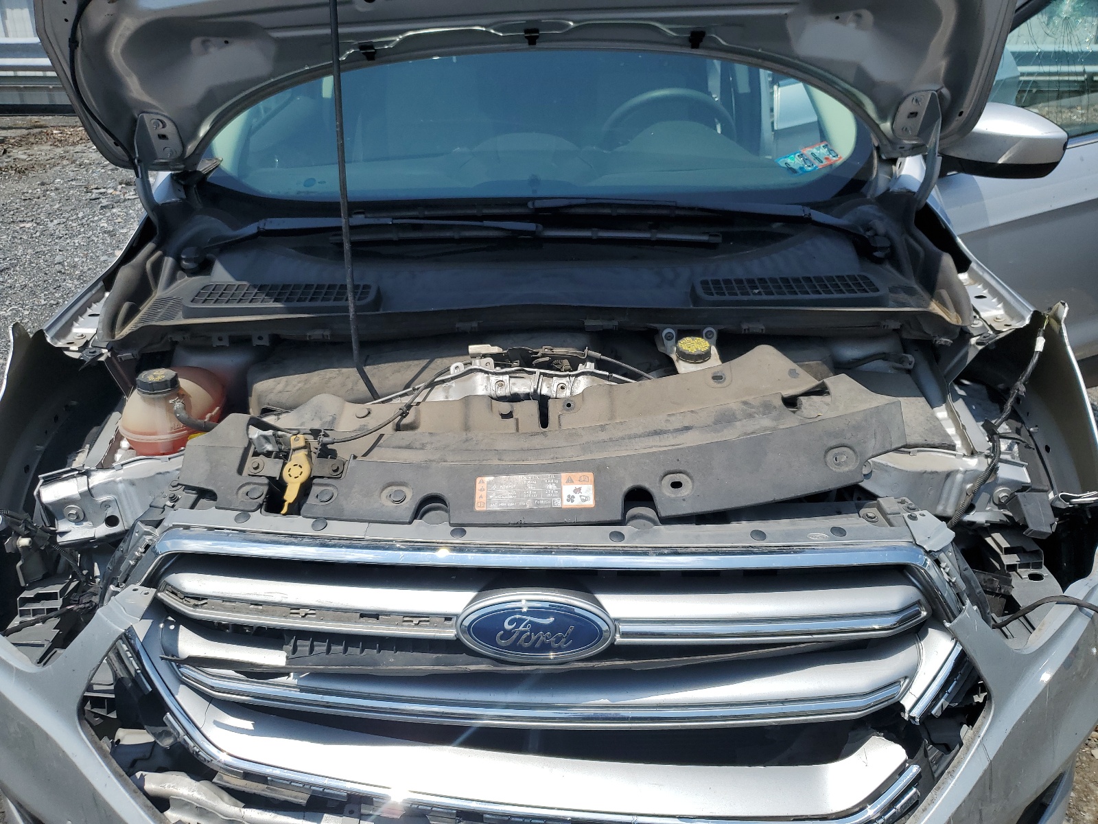 1FMCU9G92HUC81406 2017 Ford Escape Se
