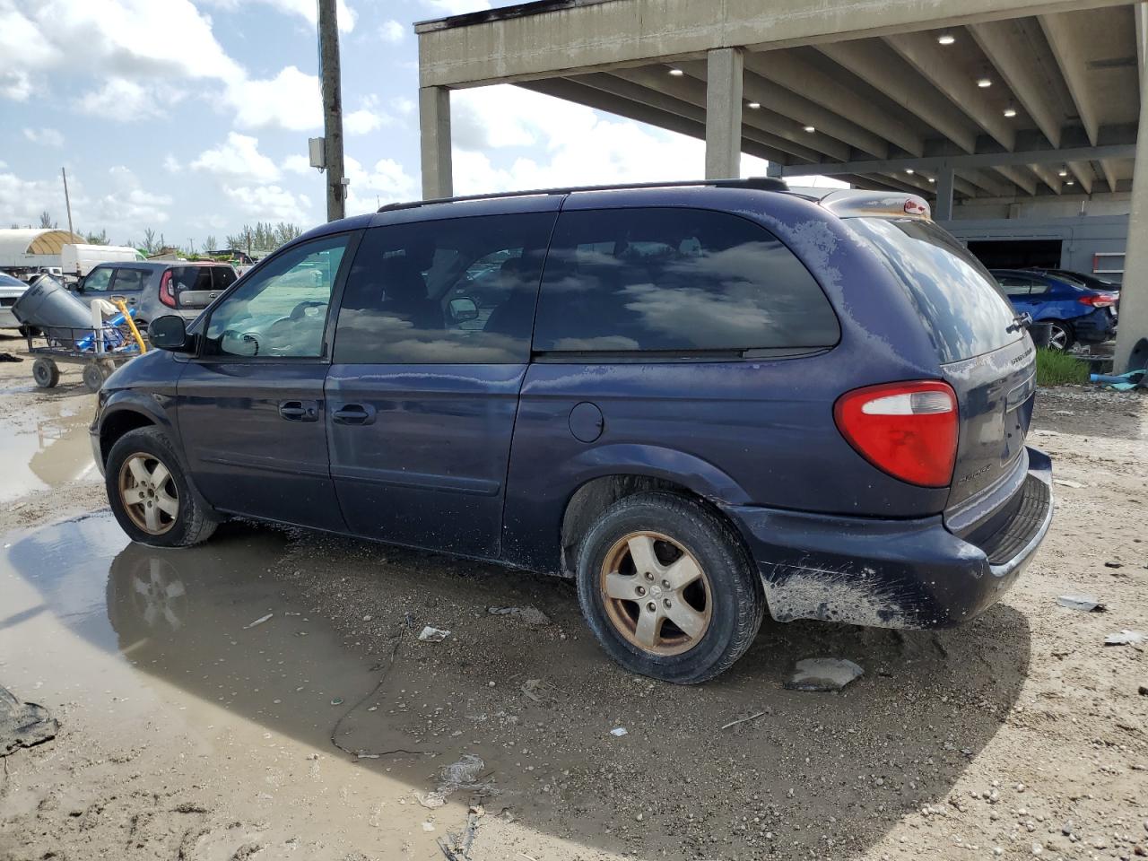 2005 Dodge Grand Caravan Sxt VIN: 2D4GP44L25R461884 Lot: 64425284