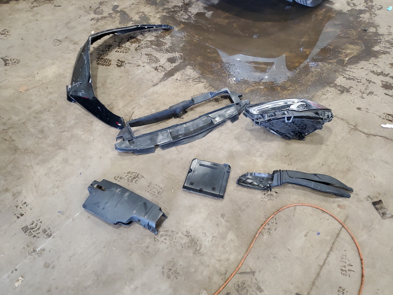 WDD5J4HB4LN042555 2020 Mercedes-Benz Cla 250 4Matic