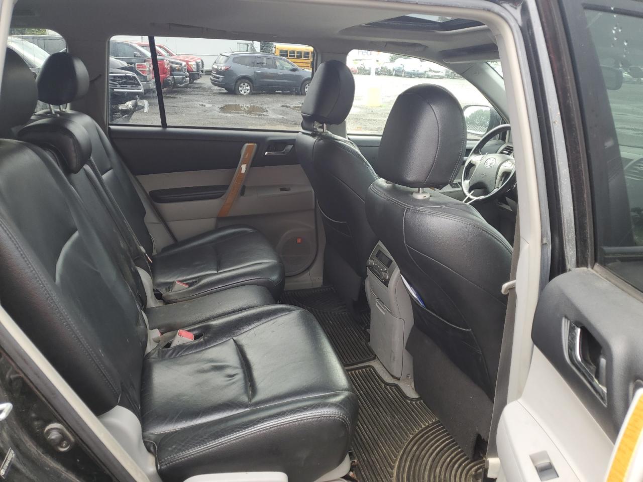 2008 Toyota Highlander Hybrid Limited VIN: JTEEW44A382004148 Lot: 64412814