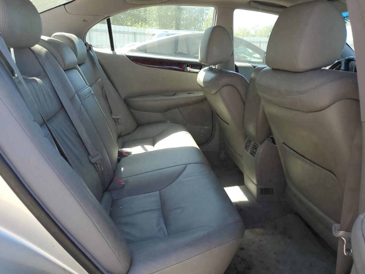 2004 Lexus Es 330 VIN: JTHBA30G745016871 Lot: 64457974
