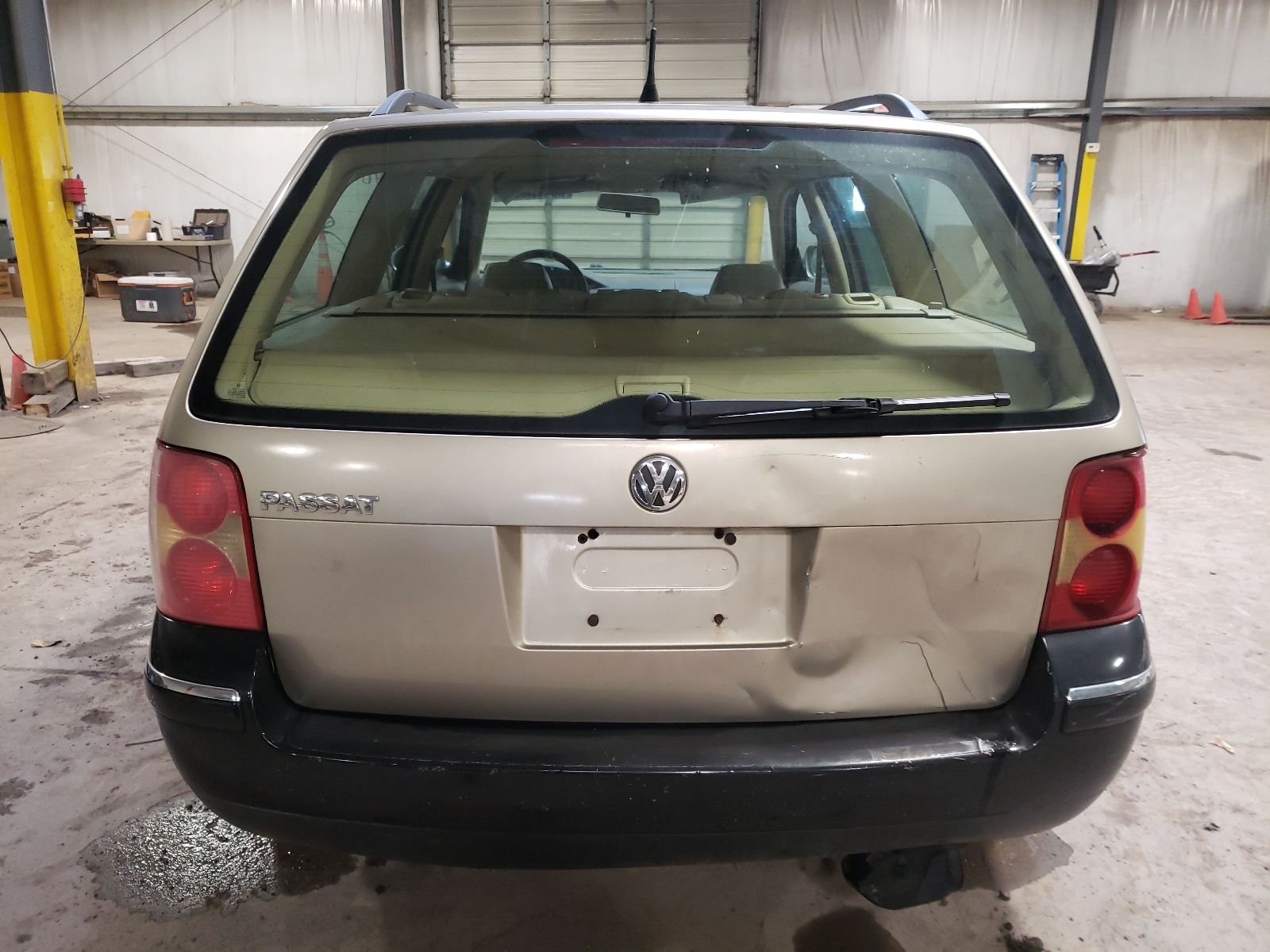 WVWND63B84E312439 2004 Volkswagen Passat Gl
