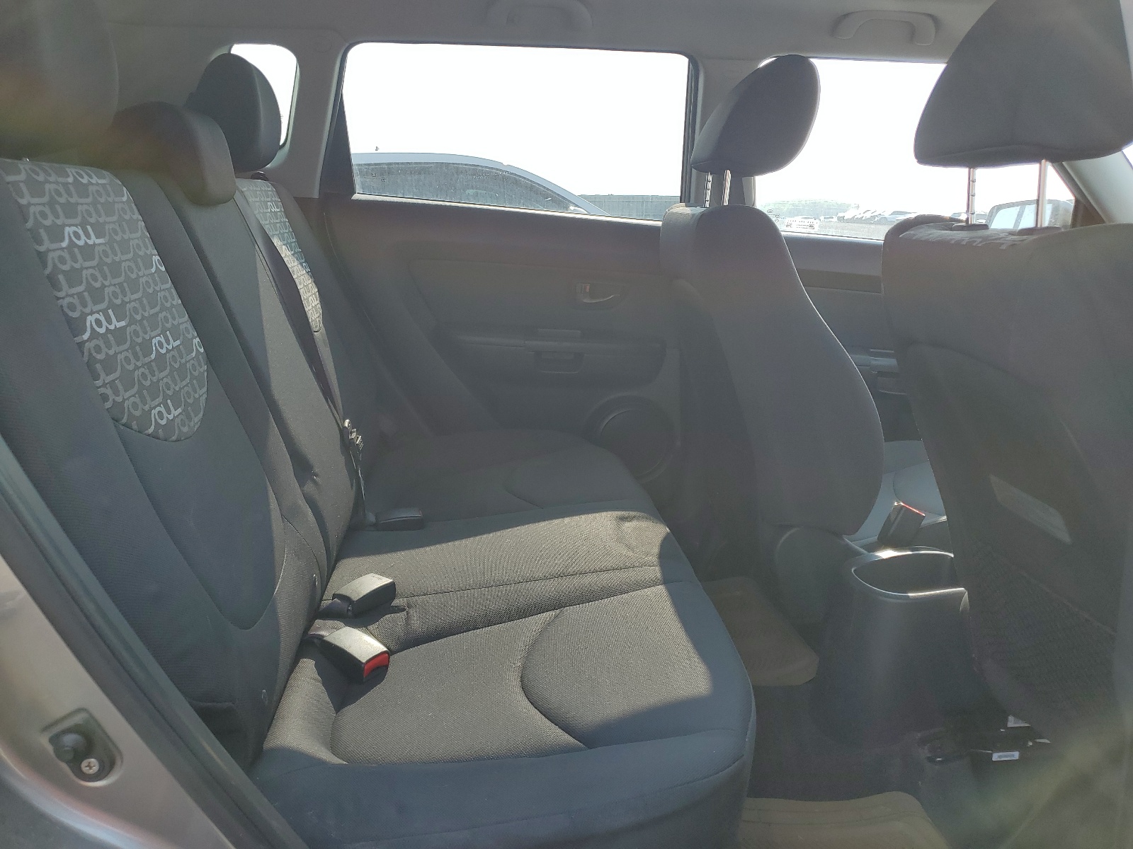 KNDJT2A22B7203344 2011 Kia Soul +