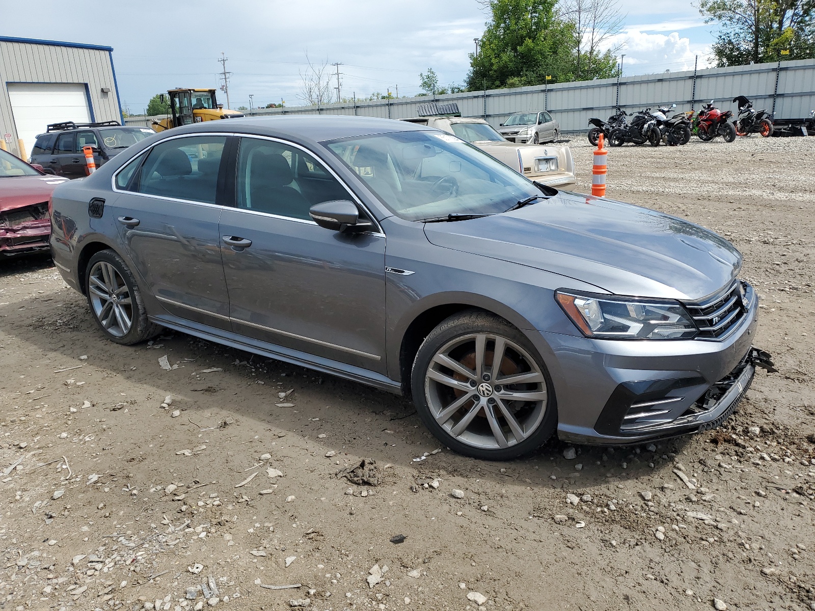 2017 Volkswagen Passat R-Line vin: 1VWDT7A31HC051721