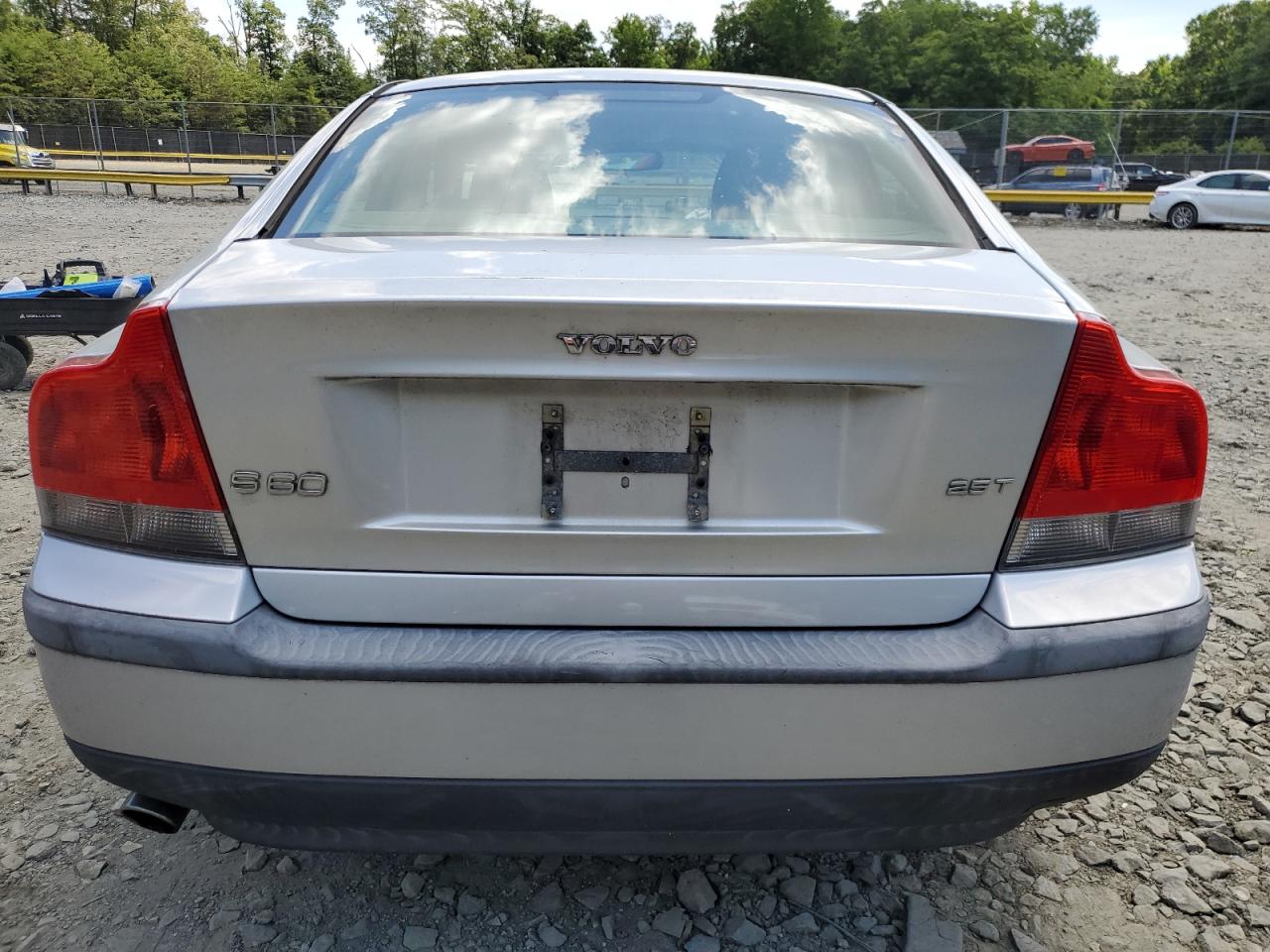 2004 Volvo S60 2.5T VIN: YV1RS59V042388817 Lot: 61608364