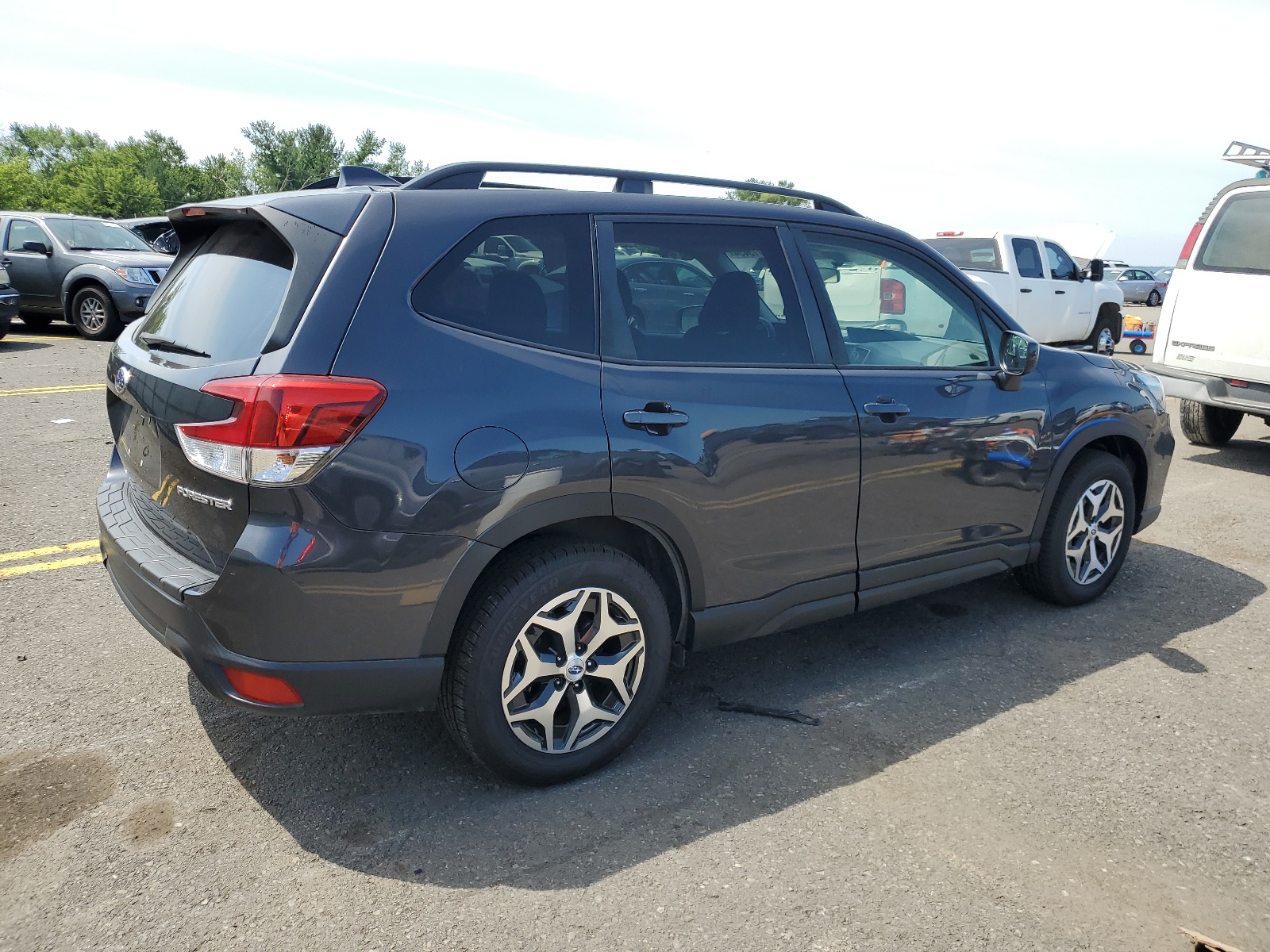 2019 Subaru Forester Premium vin: JF2SKAEC0KH470465