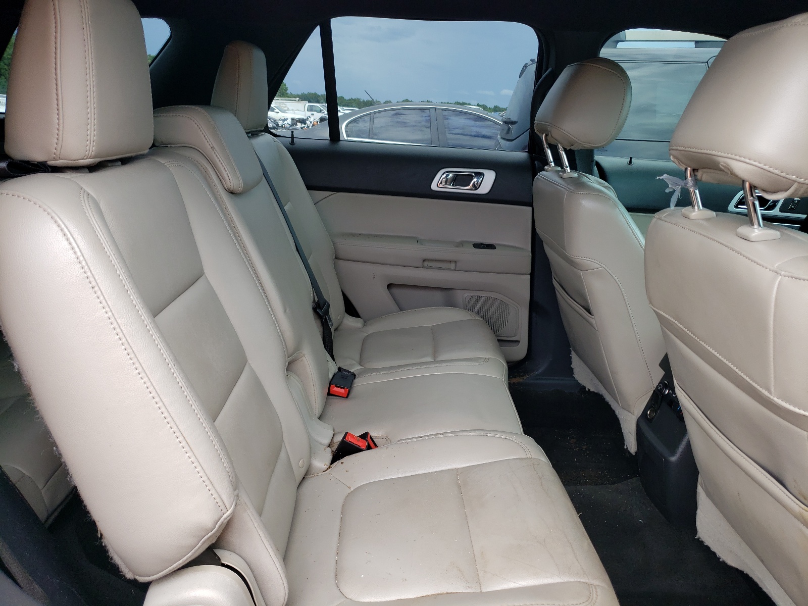 1FMHK7D86BGA76768 2011 Ford Explorer Xlt