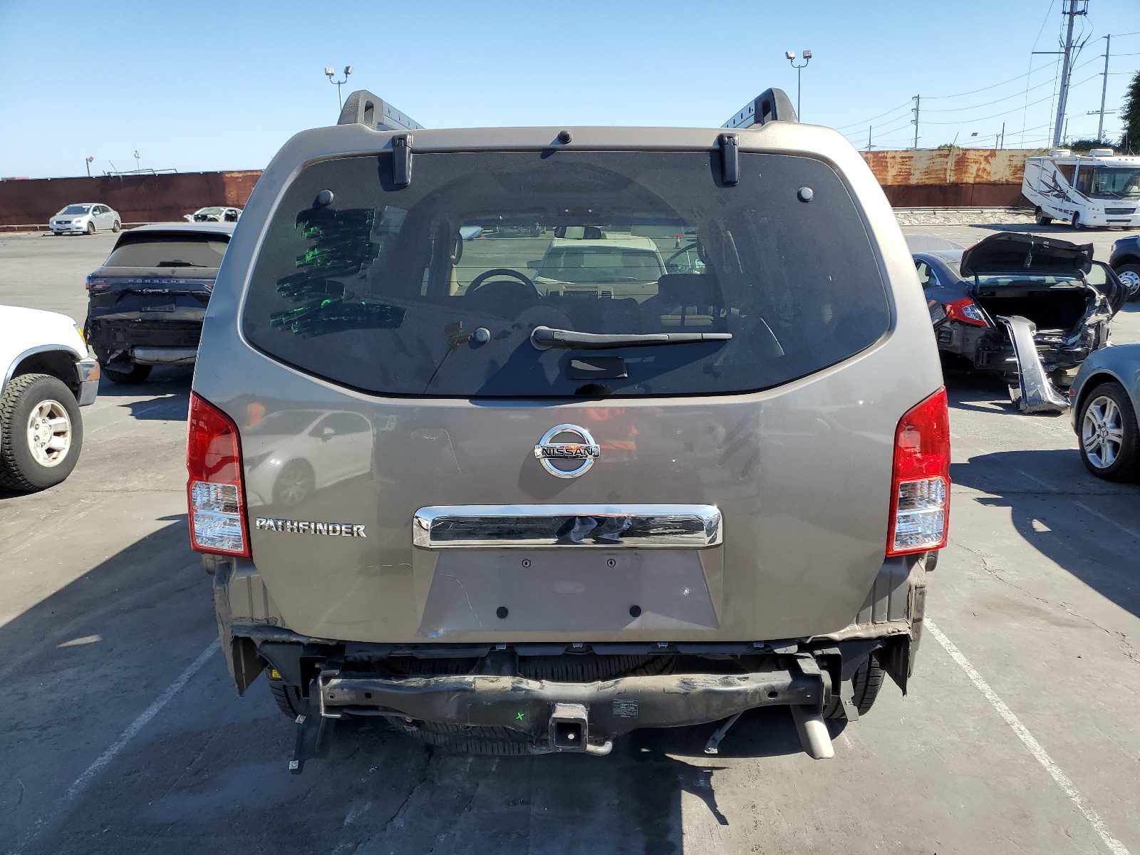 5N1AR18U86C623912 2006 Nissan Pathfinder Le