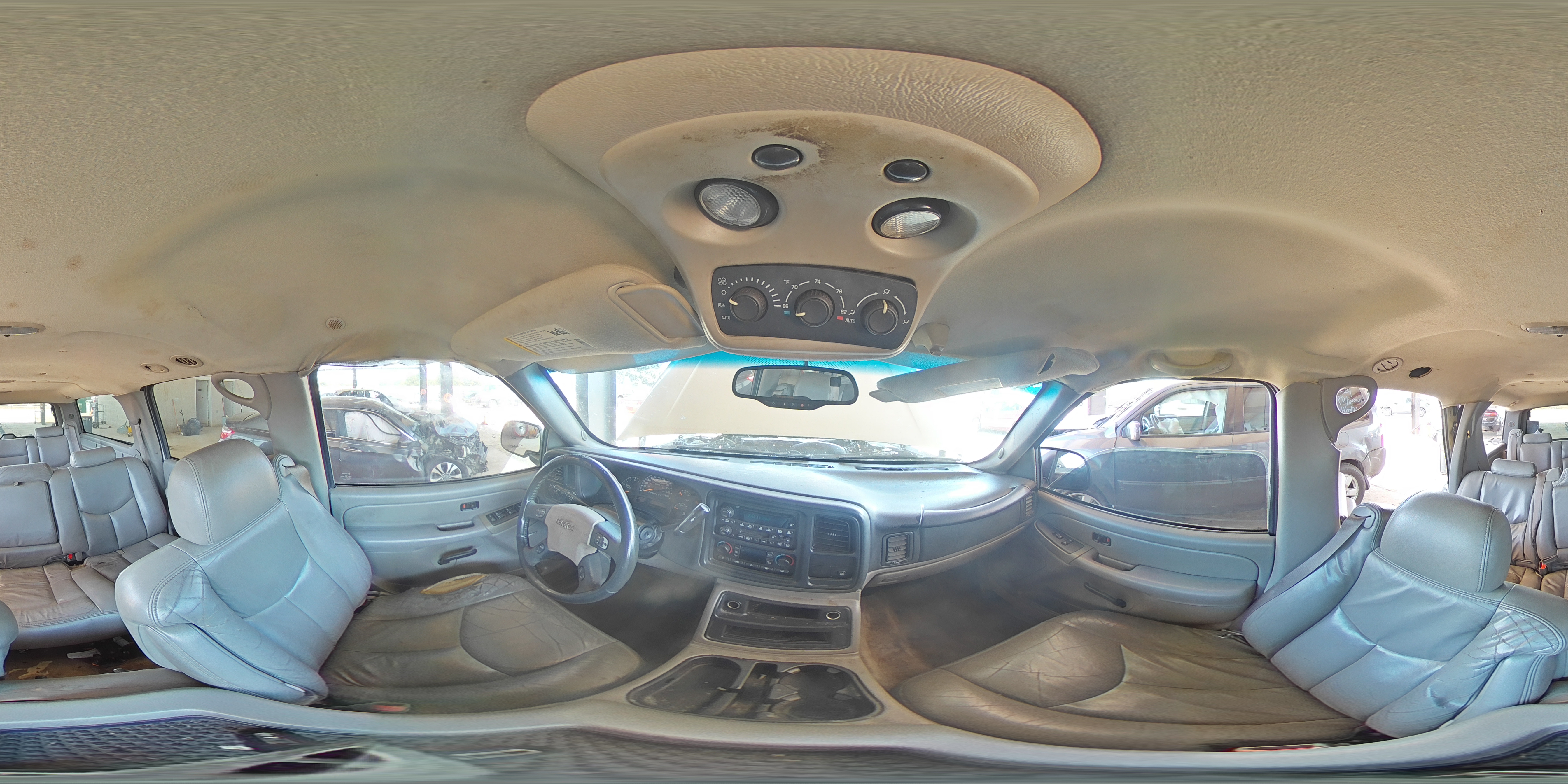 2005 GMC Yukon - Image 14