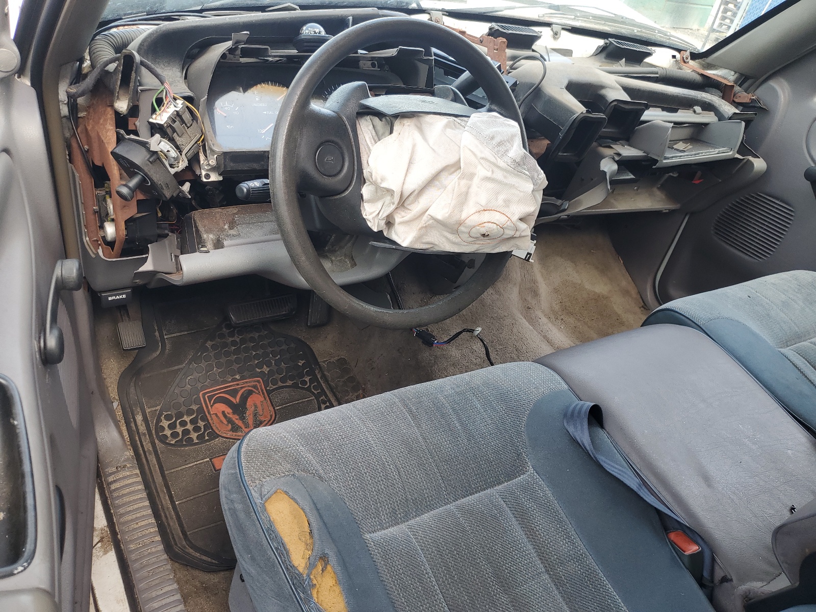 3B7HC13Y9TG127797 1996 Dodge Ram 1500