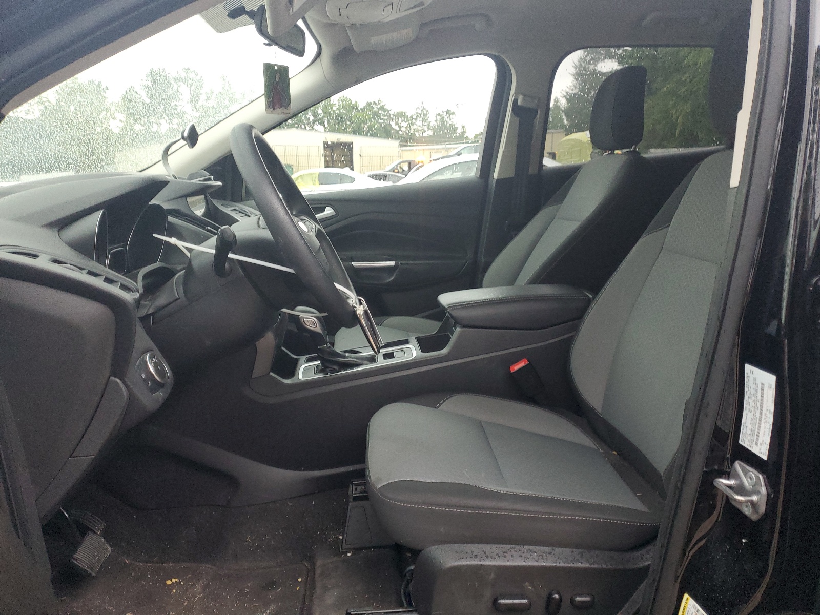 1FMCU9GDXKUB92825 2019 Ford Escape Se