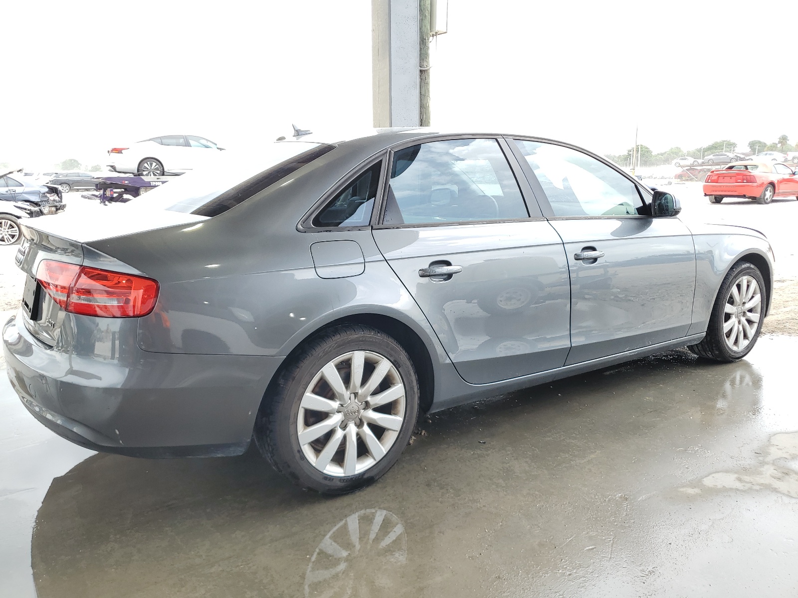 2013 Audi A4 Premium vin: WAUAFAFL0DA151489